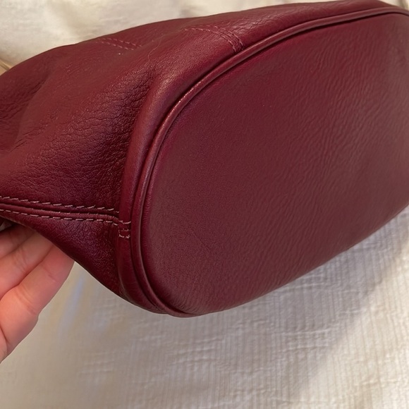 MICHAEL KORS -Jet Set Leather large tote in Claret red- NWT - Picture 9 of 12
